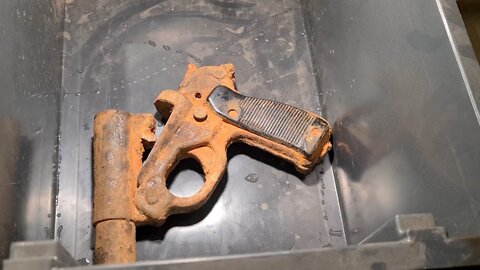 RESTORATION OF GUN VERY OLD AND RUSTY - WW2 GERMAN LEUCHTPISTOLE 42