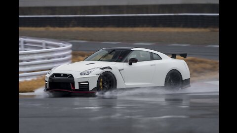 Nissan GTR nismo flying in the rain