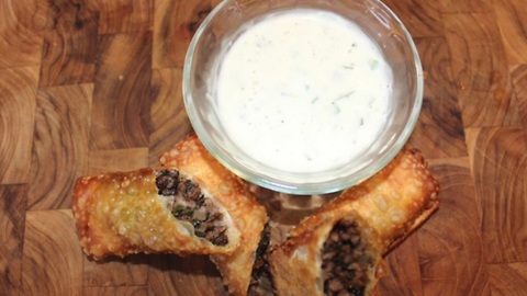 Meat and parsley egg roll recipe