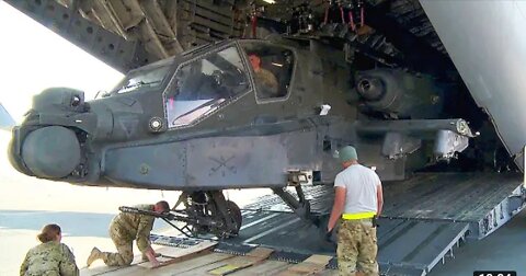 Unloading of AH-64 APACHE Helicopters from C-17 GLOBE MASTER |||