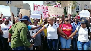 SOUTH AFRICA - Cape Town - SAPS March to Parliament (Video) (X6b)