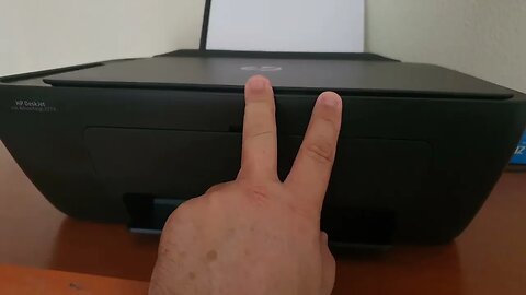 Review da hp deskjet ink advantage 2774 ... comprei por ser wifi ... tchau cabo :-)