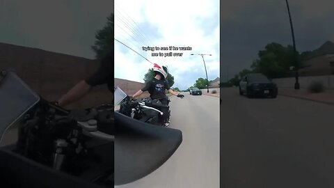 Bikers vs cops Wheelie in front of Police