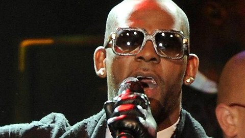 Judge Sets Bail For R. Kelly After Hearing 'Disturbing' Sex Crimes Allegations