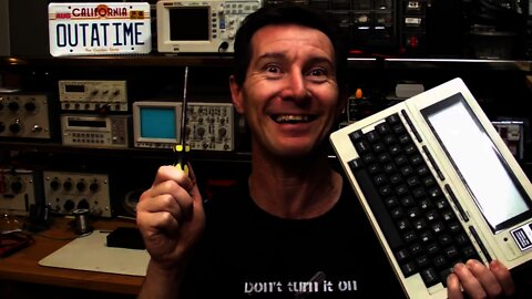 EEVblog #116 - Retro Teardown - Tandy Radio Shack TRS-80 Model 100