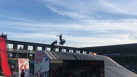 Ramping a Beer Barrel. Beer Barrel Incredible High Jump NO HANDS. Nitro Circus