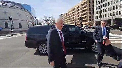 Benny Gantz while arriving at the White House today in Washington, D.C.