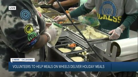 Volunteers help Meals on Wheels deliver hot holiday meals