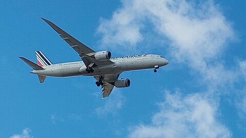 Boeing 787-9 Dreamliner F-HRBH en provenance de #Paris à #Fortaleza