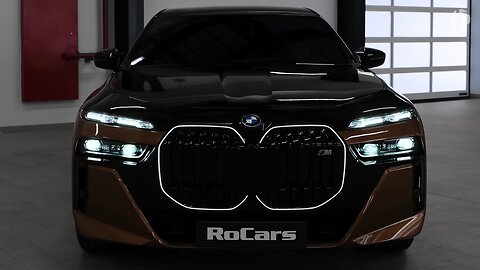 2024 BMW i7 M70 - Wild Luxury Sedan in details