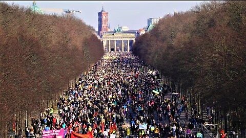 Dave Talks #955 - Anti-war Protests Stretch Across Central Europe.