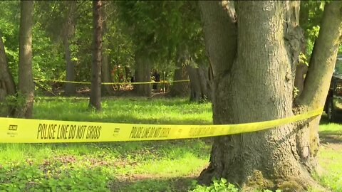 Body found in wooded area behind home in Fond du Lac