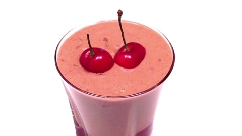 How to quickly make a cherry smoothie