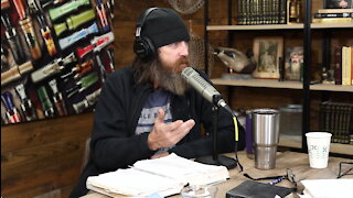 Jase's Paper Towel Problem, Phil's Church Sign Idea, and Censors Can't Stop the Gospel | Ep 210