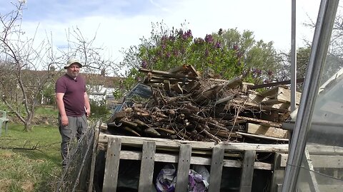 The Singing Gardener: We'll Gather Lilacs