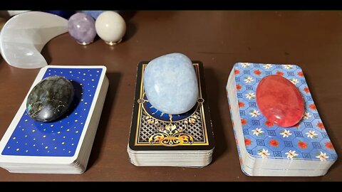 PICK A CARD 🎴 WHAT IS STANDING IN THE WAY OF YOUR ABUNDANCE?