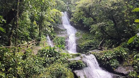 CACHOEIRA TRÊS QUEDAS ITANHAÉM LITORAL DE SP LUGAR PARA FICAR EM PAZ RELAXAR E SENTIR A NATUREZA