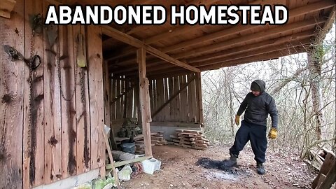 Camping Overnight in an Old Abandoned Homestead