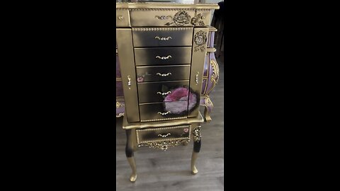 Jewellery armoire