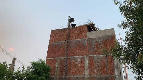 Construction ka kam horha hai