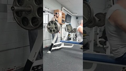 365lbs x 2 Raw Bench, then 405lbs, Crazy 🤪 old man