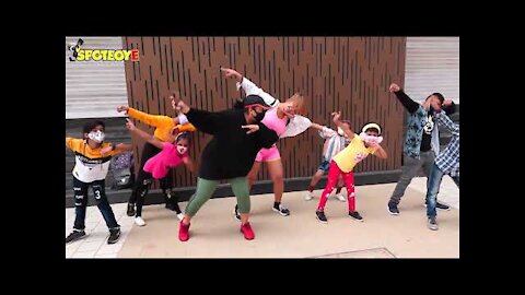 Rakhi Sawant Wins The Internet As She Dances With Kids