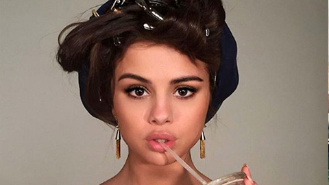 How Is Selena Gomez Dealing With Being SINGLE?