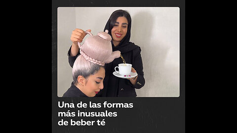 Crea una tetera en el pelo de una mujer