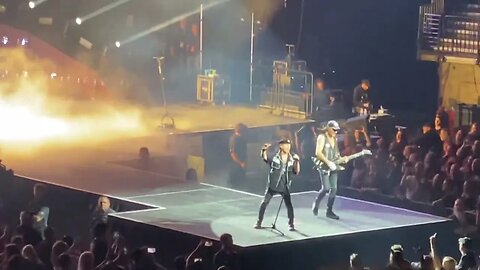 Scorpions live, Rock You Like A Hurricane