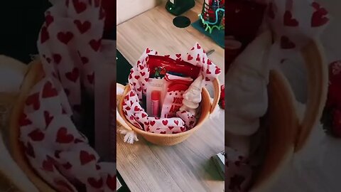 Valentine's Day Gift Basket tiktok kyliebodo