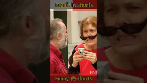 Attack on Queen's Guard Prank 😆😆😆#shorts #prank #public