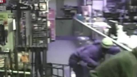 Smash-N-Grab burglars hit gun store in Lakeland