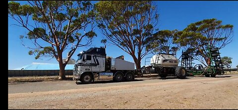 Kenworth K200 hauling oversize load air seeder seed drill #kenworth #cabover #oversize #oversizeload