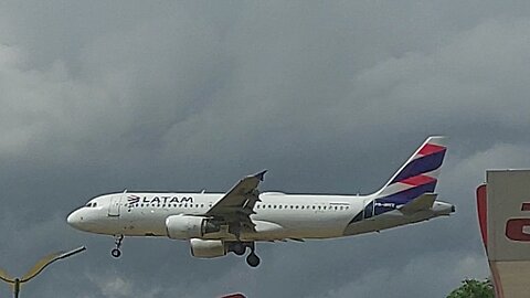 Airbus A320 PR-MHX vindo de Guarulhos para Manaus