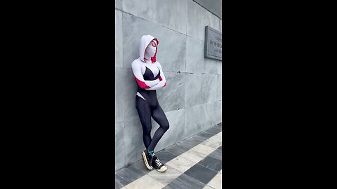 spider man prank on spider girl