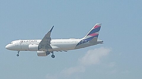 Airbus A320NEO PR-XBL vindo de Guarulhos para Manaus