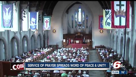 Interfaith clergy holds service of prayer with message of peace and unity