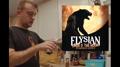 🍺🎃 Reviewing Elysian Dark O' The Moon Pumpkin Stout #elysian #pumpkin #beer 🍻🌙