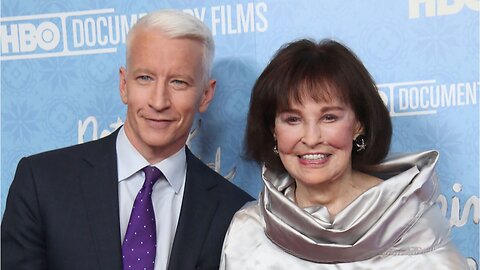 U.S. Fashion Icon Gloria Vanderbilt Has Died At the Age Of 95