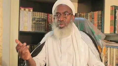 Sheikh Gumi says proposed redesign of the Naira is economic suicide. #news #politics