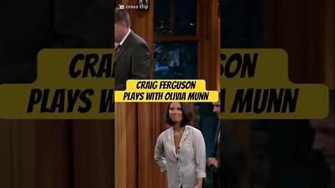 ‼️ #CraigFerguson plays with #OliviaMunn’s amazing butt. 🍑 #shorts