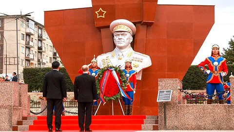 The Presidents of Russia and Mongolia laid a wreath at the monument to Georgy Zhukov