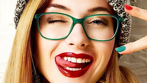 4 Hot Tips to Rock the Eyeglasses Trend