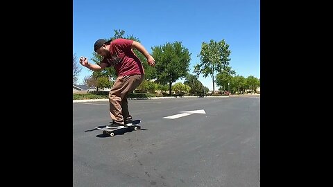 Tre flippin #skateboarding #shorts #poser #treflip #360flip