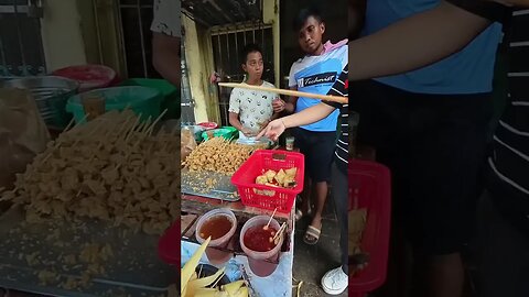 Eating Chicken Proven #streetfood #philippines #foodtour #walkingtour