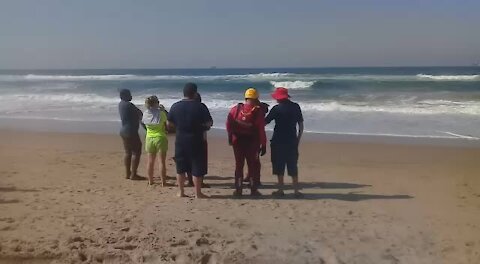 SOUTH AFRICA - Durban - Tourist drowns at beach (Videos) (hhc)