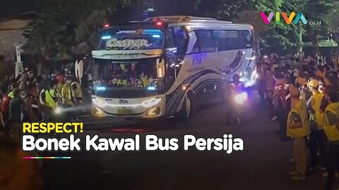 DUA JEMPOL! Bonek Sambut dan Kawal Skuad Persija