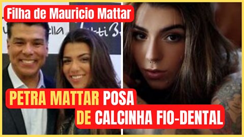 Petra Mattar posa de calcinha fio-dental vermelha e ganha elogios