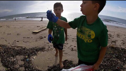 Group cleans up beach after Hurricane Dorian impacts Boynton Beach