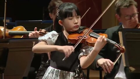 CHLOE CHUA / Menuhin Competition 2018, Closing Gala-16